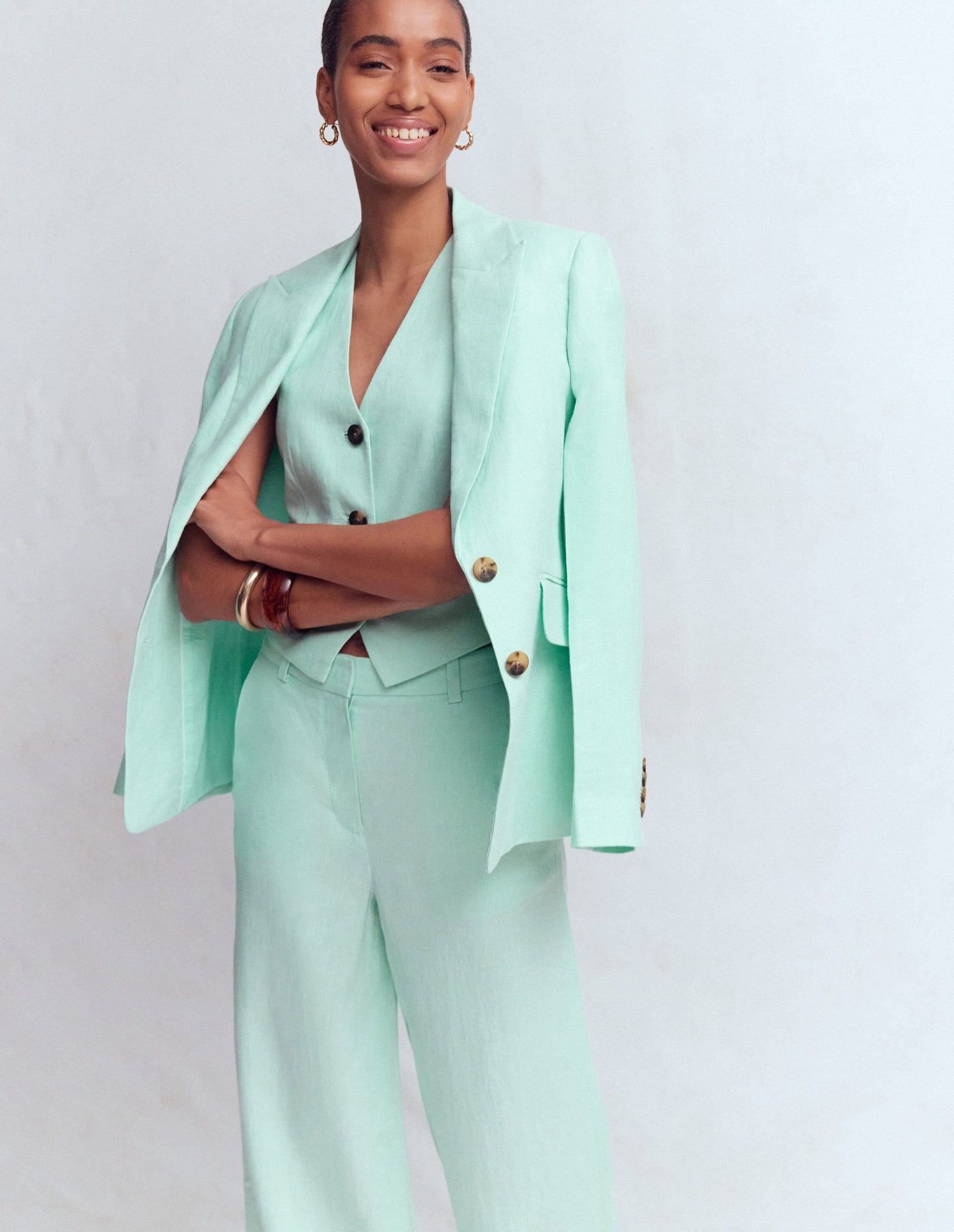 Linen V-Neck Waistcoat-Spearmint